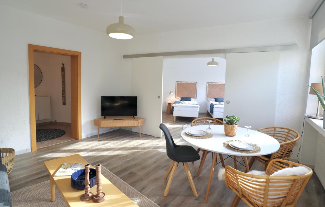 Boho Apartment: Netflix + Balcony + Bathtub Essen Extérieur photo