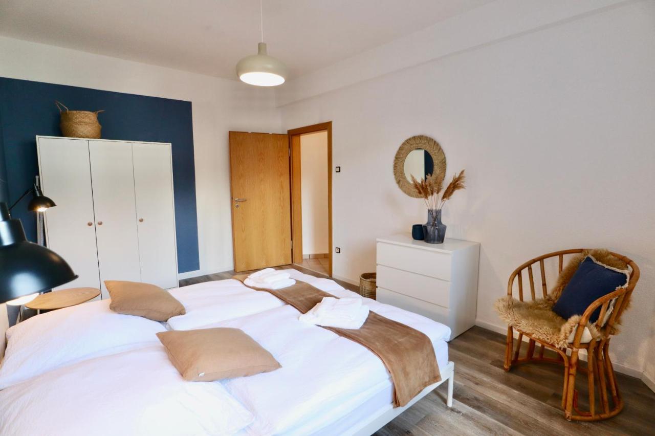 Boho Apartment: Netflix + Balcony + Bathtub Essen Extérieur photo